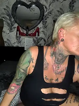 Snapshot of InkedMissLaBaehm chatting on July 9, 2026, 10:14 pm InkedMissLaBaehm online show from July 9, 2026, 10:14 pm