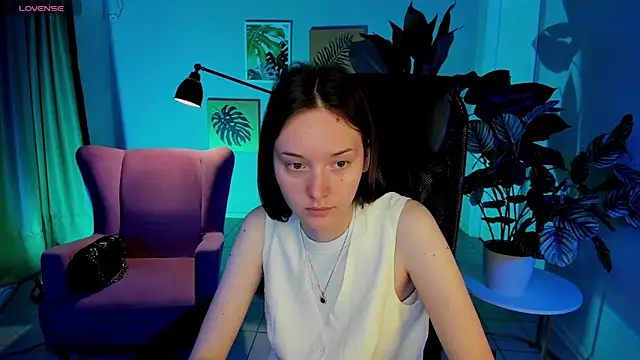 Snapshot of Eva_Leeee chatting on June 21, 2026, 5:21 am Eva Leeee online show from June 21, 2026, 5:21 am