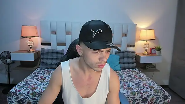 Zeus damian21 online show from July 18, 2026, 3:11 am