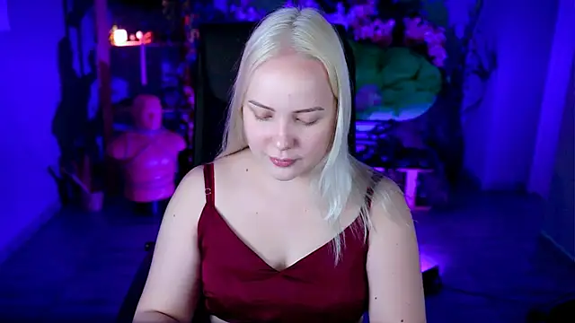 stellawatts online show from July 12, 2026, 12:07 pm