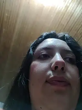 Snapshot of Bella_Karoline chatting on July 14, 2026, 2:05 am Bella Karoline online show from July 14, 2026, 2:05 am