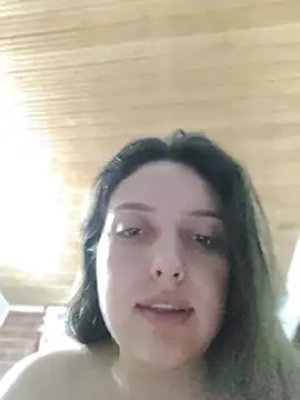 Snapshot of Bella_Karoline chatting on July 16, 2026, 4:29 am Bella Karoline online show from July 16, 2026, 4:29 am