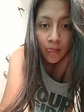 madi23q online show from July 18, 2026, 9:07 pm