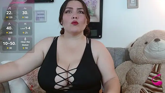 chantal bigboobis online show from June 17, 2026, 1:41 am