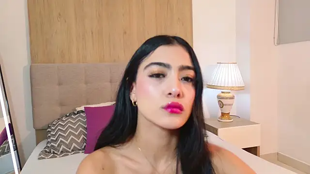 MaluCortes online show from June 25, 2026, 2:21 pm