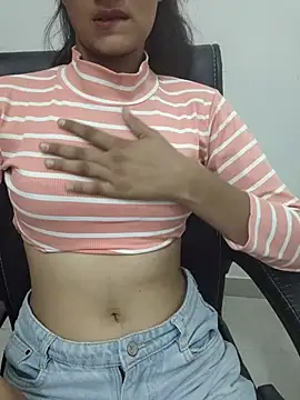 Snapshot of Ritika_jha01 chatting on June 21, 2026, 4:37 am Ritika jha01 online show from June 21, 2026, 4:37 am