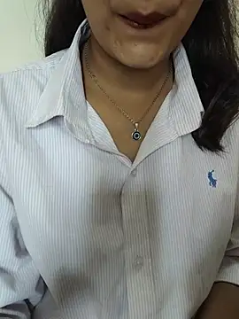 Snapshot of Ritika_jha01 chatting on July 11, 2026, 5:10 am Ritika jha01 online show from July 11, 2026, 5:10 am