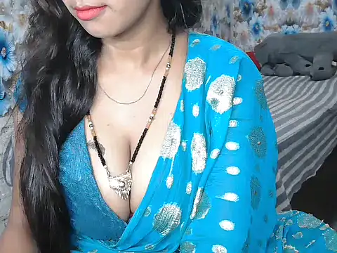 Snapshot of NottyMomo chatting on July 13, 2026, 5:43 am NottyMomo online show from July 13, 2026, 5:43 am