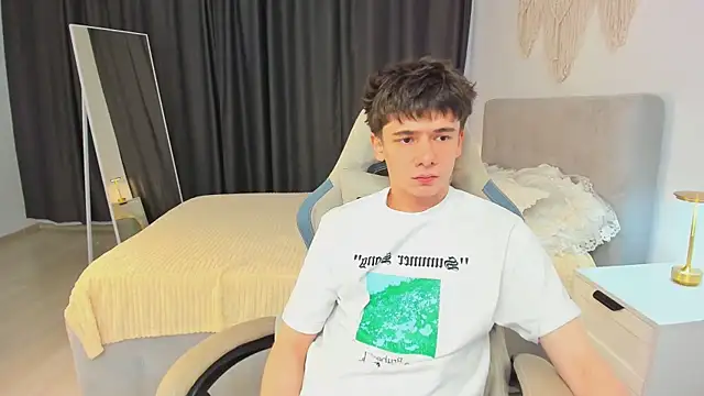 Ethan Crowe online show from July 16, 2026, 10:54 am
