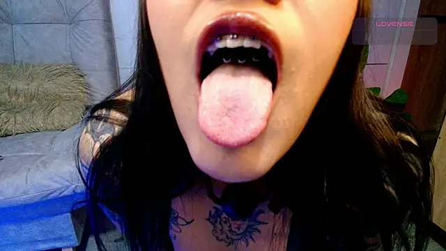 Neytiri Ss online show from June 21, 2026, 3:53 am