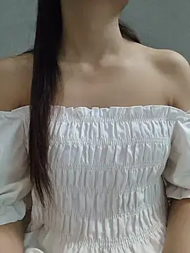 Snapshot of camri-zz chatting on July 8, 2026, 1:32 am camri-zz online show from July 8, 2026, 1:32 am