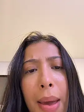 BellaSofyyy online show from July 6, 2026, 5:26 am