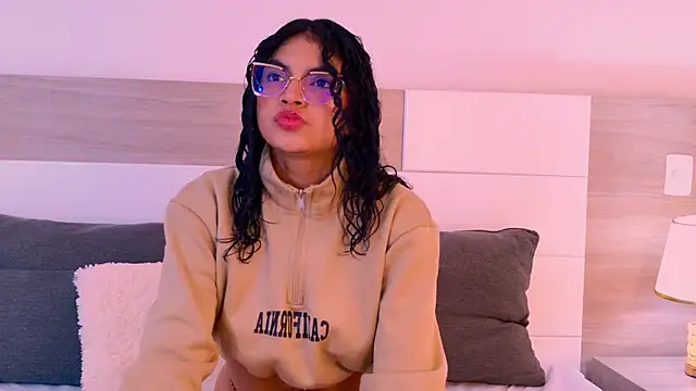 MelodyAlvarez online show from July 13, 2026, 11:35 am