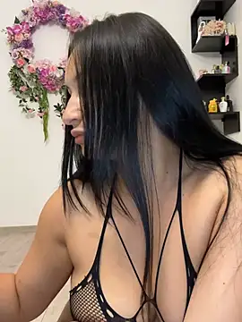 yuumyko online show from June 27, 2026, 7:19 pm