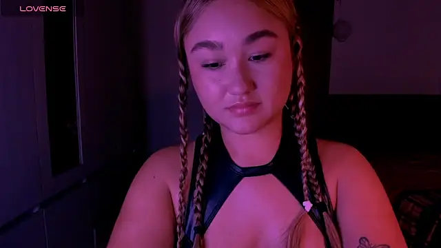 Samantha ConnorX online show from June 21, 2026, 9:01 am