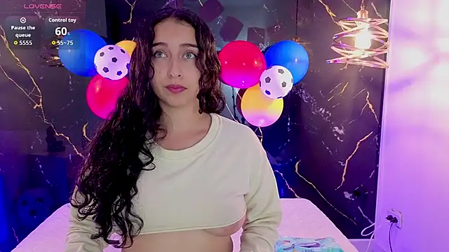 ZoeBlissX online show from June 30, 2026, 11:22 am