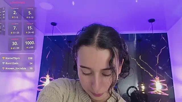 ZoeBlissX online show from July 28, 2026, 3:21 pm