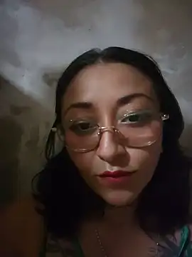 sweetshubbymami online show from June 19, 2026, 12:37 am