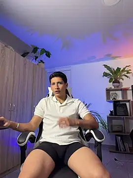 SantiLux  online show from June 23, 2026, 4:21 am