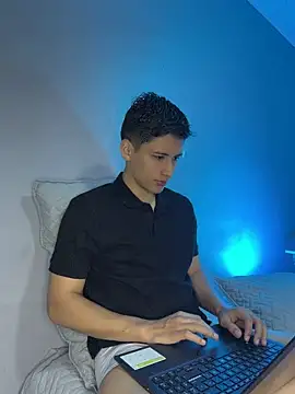 SantiLux  online show from July 19, 2026, 8:34 pm