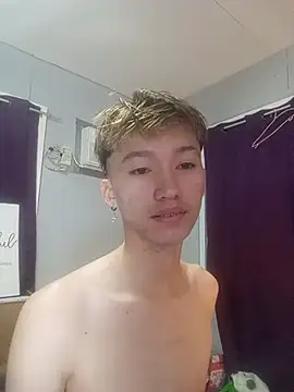 Fem phiLboy69 online show from August 3, 2026, 11:15 am