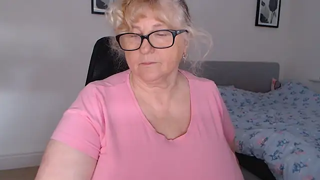 NoraMelow online show from July 4, 2026, 11:05 am