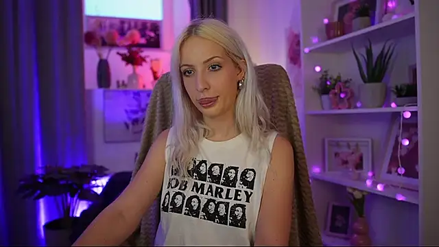 Lucy Cutie  online show from July 22, 2026, 6:11 pm