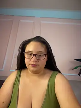 LuisAny online show from August 4, 2026, 3:43 am