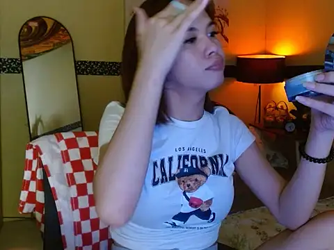 SweetTs4u online show from August 5, 2026, 9:23 am