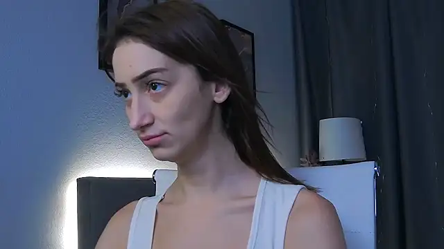 SofiaHill online show from August 3, 2026, 12:21 pm
