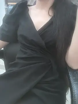 sushmita0 online show from July 4, 2026, 2:45 pm
