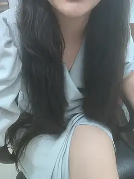 sushmita0 online show from July 25, 2026, 4:37 pm