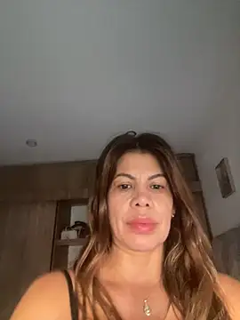 Valen Milf4u online show from June 27, 2026, 11:37 am
