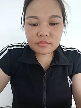 Holy-mi online show from July 15, 2026, 4:18 am