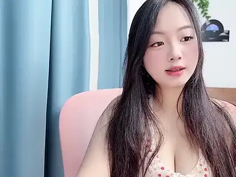 Winnie666999 online show from June 22, 2026, 2:13 am