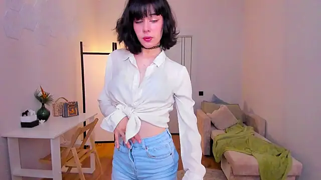 Ellie baillie online show from July 6, 2026, 6:21 am