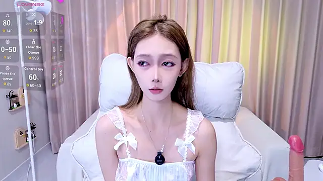 YangYang-0805 online show from June 25, 2026, 5:07 am