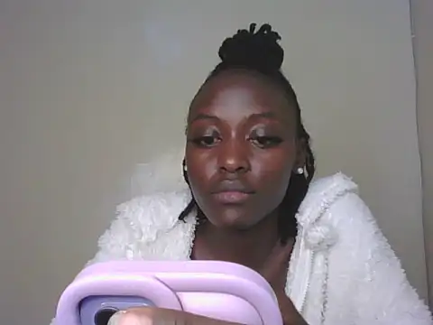 Snapshot of Elsie_1 chatting on July 25, 2026, 9:01 pm Elsie 1 online show from July 25, 2026, 9:01 pm