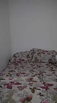 Snapshot of Female_puppy_in_heat chatting on July 31, 2026, 5:18 am Female puppy in heat online show from July 31, 2026, 5:18 am