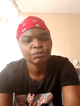 Snapshot of Liniah chatting on June 25, 2026, 12:53 pm Liniah online show from June 25, 2026, 12:53 pm