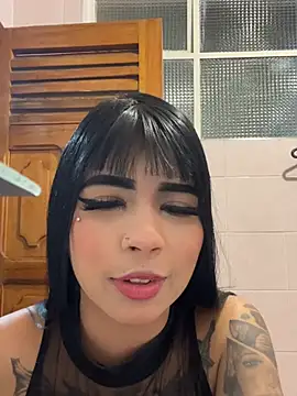 Snapshot of -Brittanny chatting on July 9, 2026, 2:04 am -Brittanny online show from July 9, 2026, 2:04 am