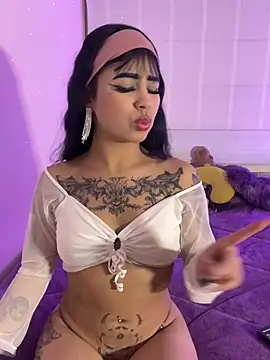 Snapshot of -Brittanny chatting on August 1, 2026, 2:55 am -Brittanny online show from August 1, 2026, 2:55 am