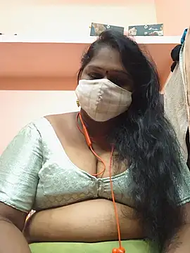 yalini1431 online show from July 29, 2026, 9:24 pm