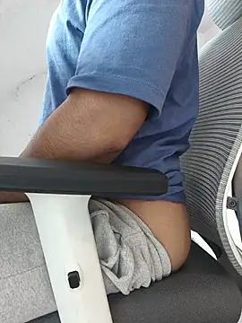 8inch hunk19 online show from August 6, 2026, 7:10 am
