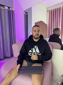 Nicola D Angelo online show from July 3, 2026, 8:48 pm