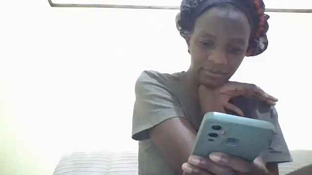 Savannah Leex online show from June 27, 2026, 12:22 pm