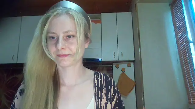 Snapshot of Vexieeka chatting on July 11, 2026, 7:38 pm Vexieeka online show from July 11, 2026, 7:38 pm