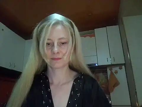 Snapshot of Vexieeka chatting on July 24, 2026, 6:50 pm Vexieeka online show from July 24, 2026, 6:50 pm