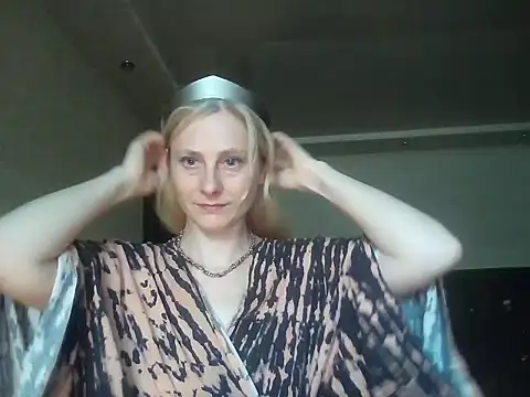 Snapshot of Vexieeka chatting on July 28, 2026, 7:15 pm Vexieeka online show from July 28, 2026, 7:15 pm