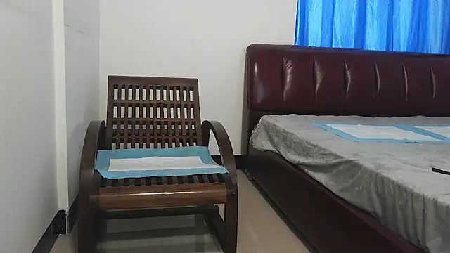 qiqi454524 online show from July 4, 2026, 5:57 am